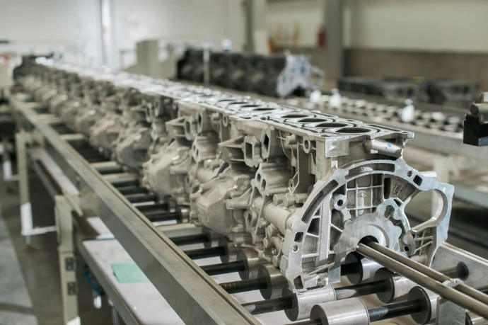 1995—2004 Innovation and Global Expansion